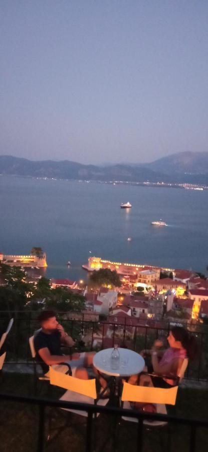 Evi'S Apartment Nafpaktos Buitenkant foto